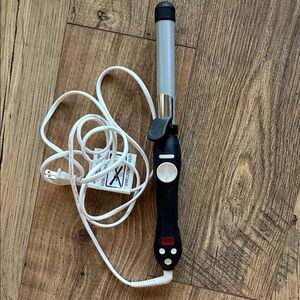 Beachwaver S1 1.25 inch curling iron